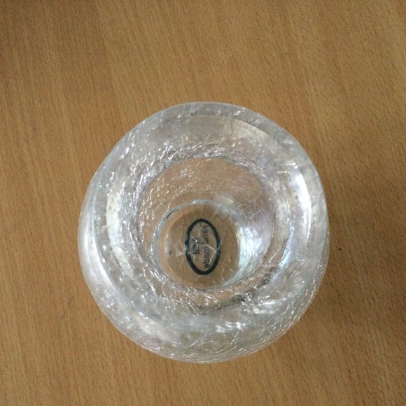 Marks and spencer small glass vase crackle glass - Picture 3 of 4